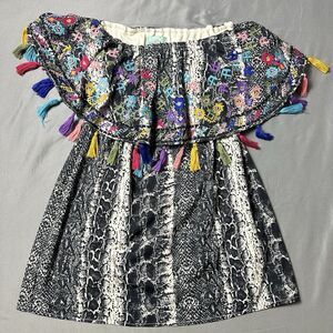 Judith March Top Women Small Fringe Embroidered Contrast